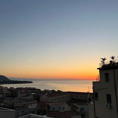 Window On The Sunset * Cefalù