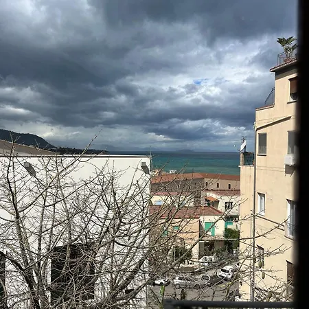 Lägenhet Window On The Sunset