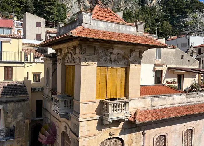 Window On The Sunset *