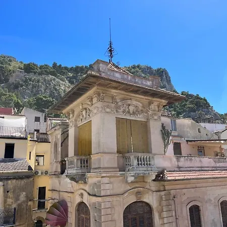 Window On The Sunset Apartament Cefalù