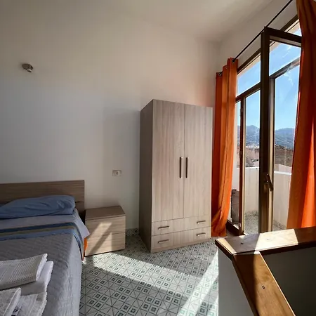 Window On The Sunset Apartament Cefalù