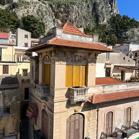 Window On The Sunset *