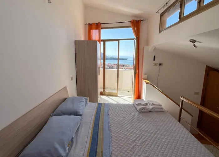 Window On The Sunset *