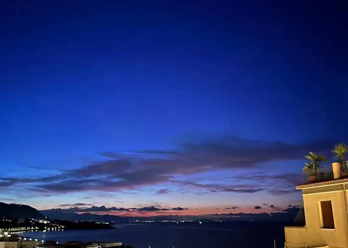 Window On The Sunset Apartamento